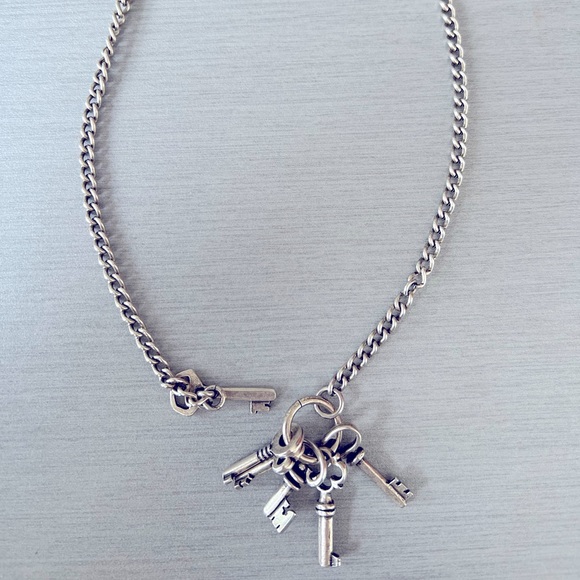 SILVER NECKLACE - with keys and locks pendants on a links chain - Picture 1 of 6